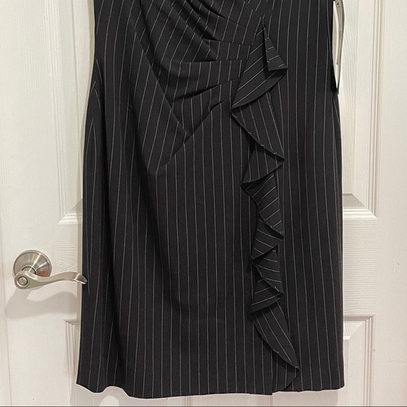 1037 NWT Pin Striped Sleeveless Ruched Dress - Picture 4 of 4